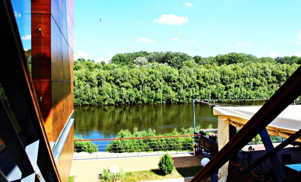 Riverside- Hotel And Mice Černihiv Exteriér fotografie